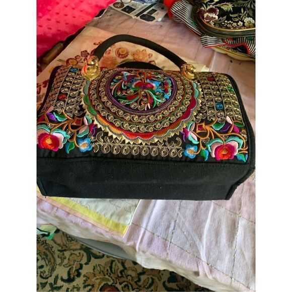 DAUBDO Embroidered Handbag Amazon - Picture 8 of 10